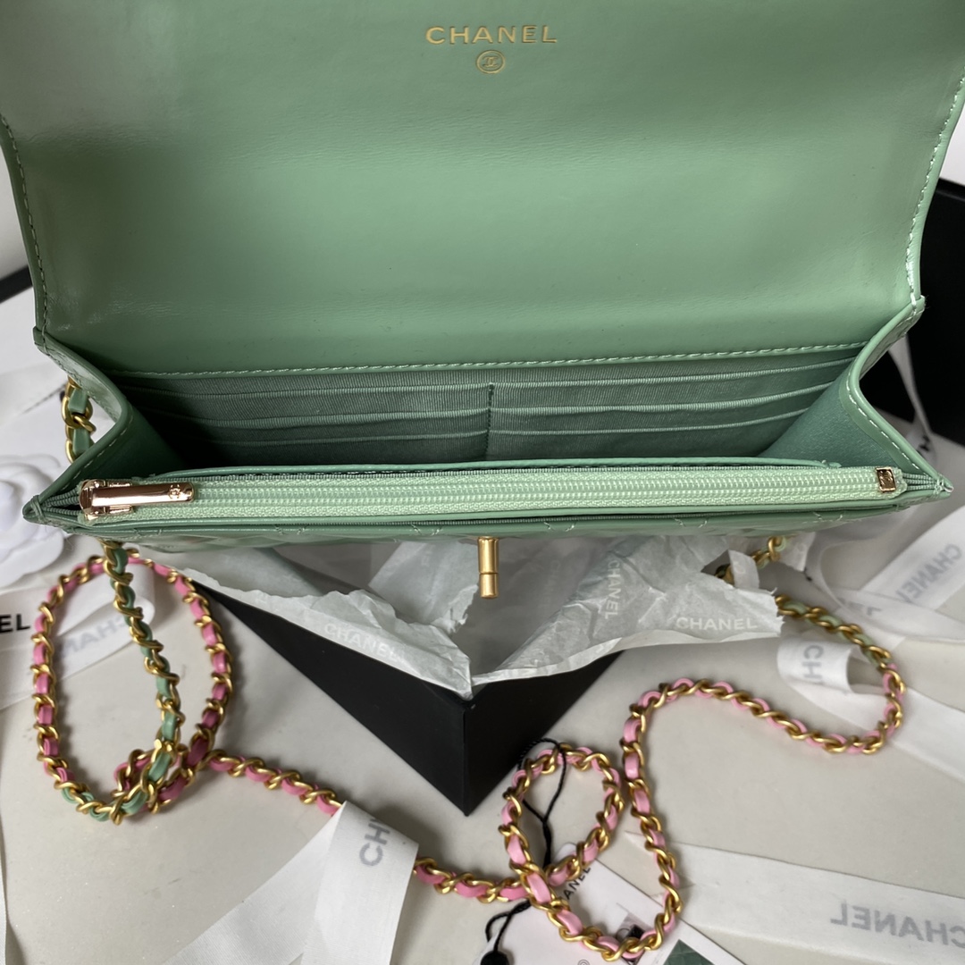 Lambskin Wallet On Chain Shoulder Bag AP3240 Green